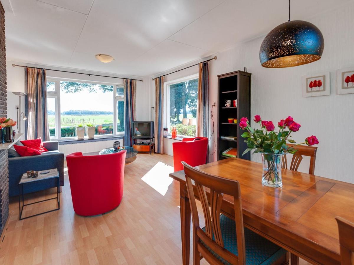 Cozy Vacation Home With A Private Garden Mantinge Bagian luar foto