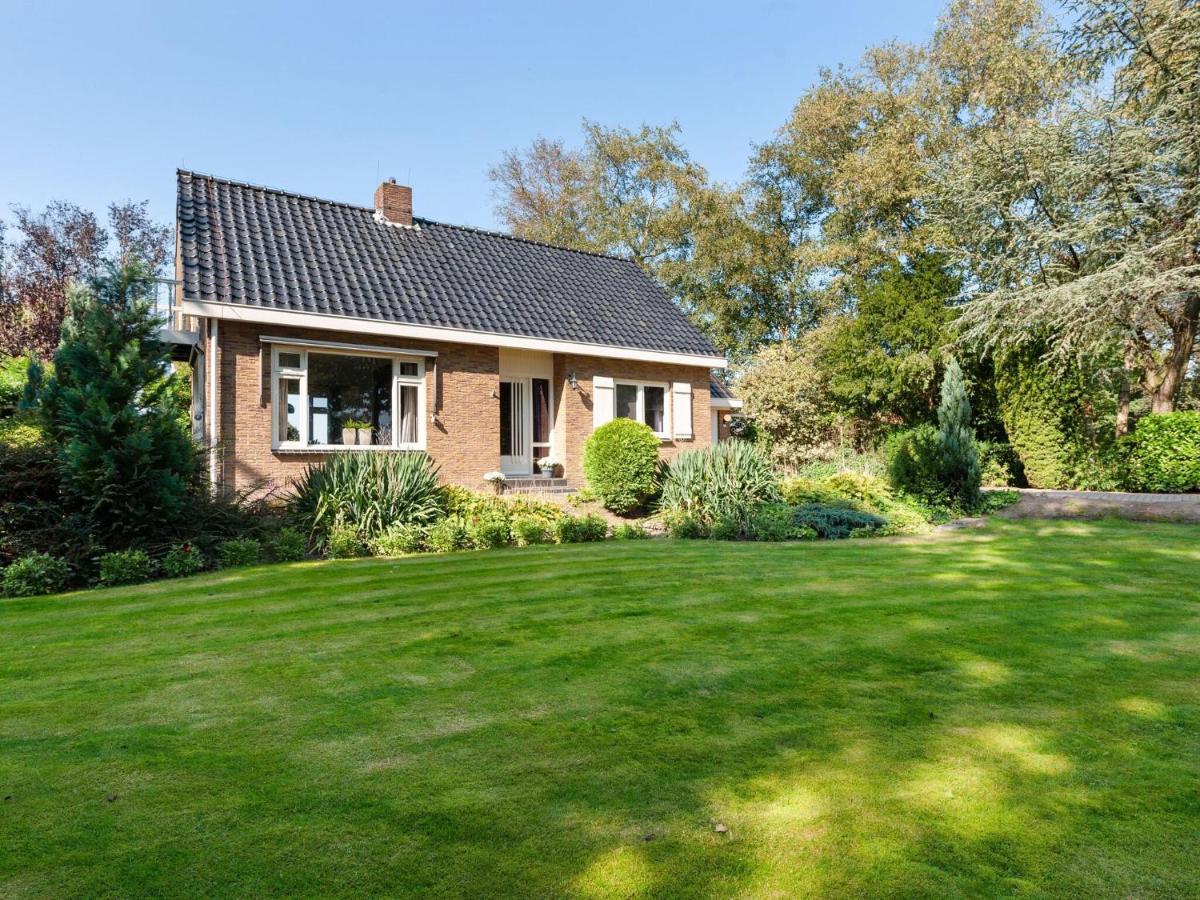 Cozy Vacation Home With A Private Garden Mantinge Bagian luar foto